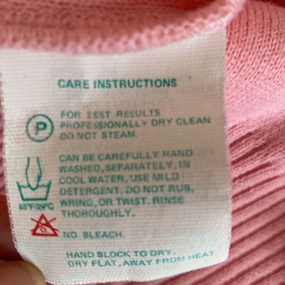 VTG Obermeyer Pink Ladies Ski Sweater. Large. Made in Hong Kong. - Picture 7 of 7